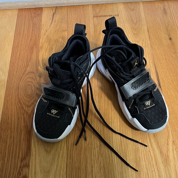 jordan Zero3 Other - Happy New Year 🎆🎊🎈 Jordan’s Size 5.5 The Family